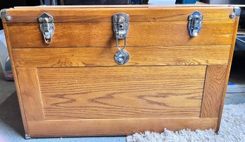 Vintage Wood 12 Drawer Arts & Crafts Or Tool Box Green Felt Lined