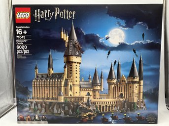 UNOPENED Lego Hogwarts Castle Set