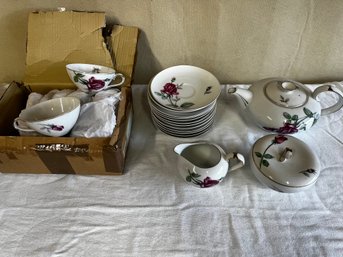 Miwa Rose Tea Service For 11 From Japan