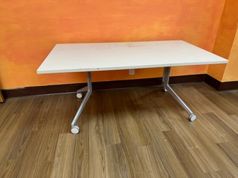 Large Table 36x86 On Castors