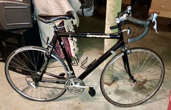 Cannondale 3.0 Roadrace Series Aluminum Super Lightweight Bicycle W/Touch Paddle Shifters Next To Brake Pulls