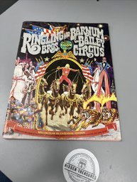 Ringling Bros Barnum & Bailey Circus Bicentennial 1976 Program And Magazine