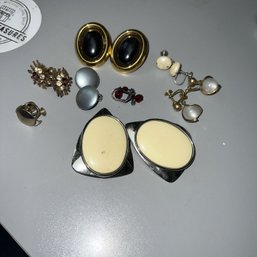 8 Pairs Of Vintage Clip On Earrings Costume Jewelry
