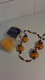 Ducks And Yellow Ribbon Decor