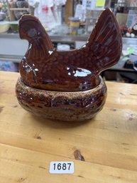 Vintage Hull Nesting Chicken