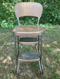 Vintage Kitchen Metal Step Stool / Seat