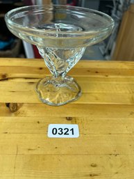 Clear Glass Dish With Leak Design