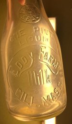 Vintage One Pint Milk Bottle Eddy Farms Dairy Farm Gill MA MASS FRANKLIN COUNTY 1933 RARE