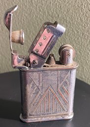 Feudor 100 69-2 Vintage Lighter / Early 1940s / Deco Style