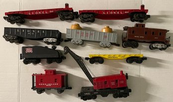 9 LIONEL Postwar Train Cars & Freight Cars As Shown