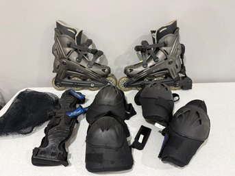 Complete Set Of Rollerblade Inline Skates With Protective Pads And Bag
