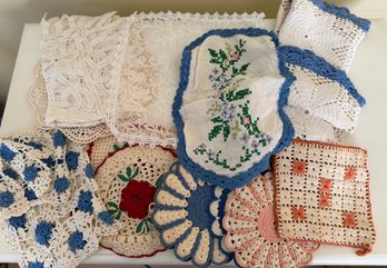 Collection Of Vintage Embroidered Linen And Crocheted Doilies/pot Holders.