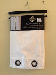 Vista Living 2 Window Panels With Grommets