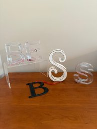 Initial Decor: S, B And E