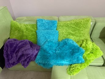 Your Zone Pillows And Blankets