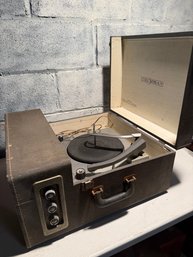 Vintage Columbia Model 623 Portable Suitcase Record Player