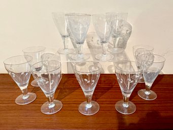 Set Of 11 Mid-century Etched Glass Cordial Or Wine Glasses.