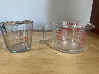 Pyrex And Anchor Measuring Cups