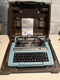 Vintage Smith-Corona Electra C/T Portable Electric Typewriter.