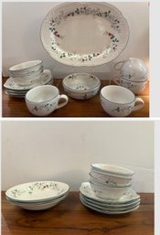 Pfaltzgraff Winterberry Set