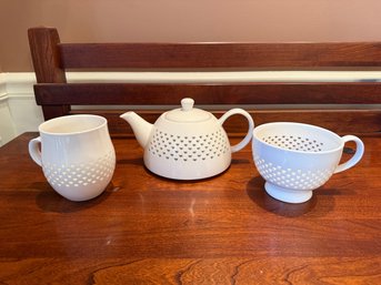Cambridge Lace Teapot Creamer And Tea Cup