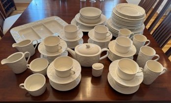 Mikasa English Country Side White Dinner Set