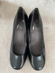 Aerosole Black Pumps, Size 9.5