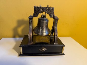 Liberty Bell AM Transistor Radio