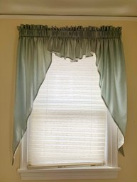 2-Lined Swag Set, A Solid Color Window Treatment