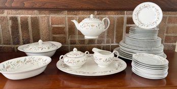 Snow White Johnson Bros Made In England Dinnerware Set