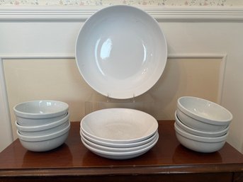 William And Sonoma White Bowls And Indoor Outfitters Made In Portugal Platter And Pasta Bowls