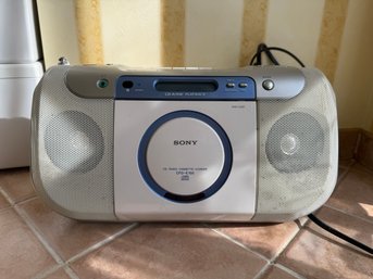 Sony CFD-E100 CD Radio Cassette-Corder Boombox