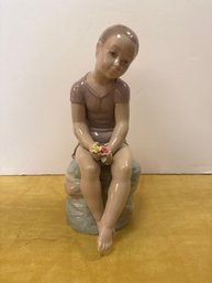 Lladro Nao Porcelain Figurine Of A Girl Holding Flowers