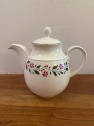 Royal Vale Ceramic Teapot With A Holly And Berry Christmas Pattern