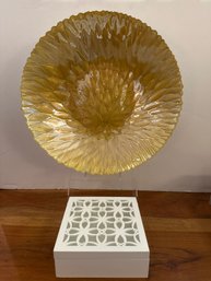 Michael Aram Centerpiece Platter With Petal-like Texture And White Box