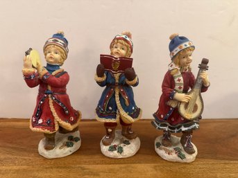 3-Resin Carolers