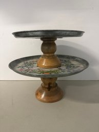 Aluminum And Wood Cake Trays With Country Living Designs