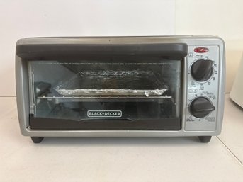 Black  Decker Toaster Over Model TO1322SBD