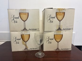 22-Luminarc Grand Vin 12 Oz Wine Glasses