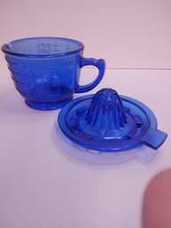Cobalt Blue 2cup Measuring Cup With Citrus Reamer