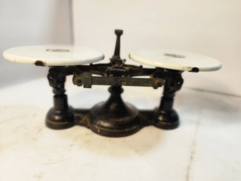 #38 Fairbanks Standard Antique Scale In Classic Black And White