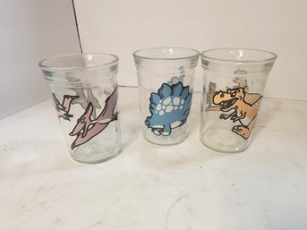 #41 2 Vintage Welches Dinosaur Collector Glasses