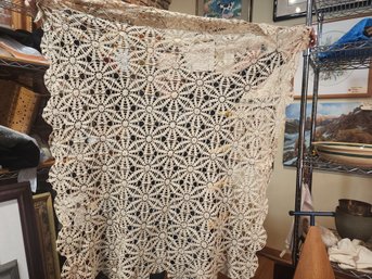 #63 Vintage Hand Crocheted Lace Table Topper