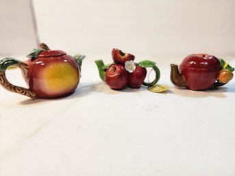 #105 3 Tiny Apple Teapot Trinket Treasures
