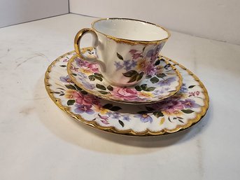 #126 BEAUTIFUL 3 PIECE TEA CUP, SAUCER AND DESSERT PLATE