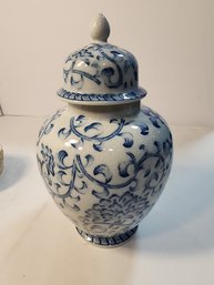 #138 VINTAGE ANDREA SADEK BLUE AND WHITE BISCUIT JAR