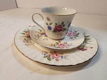 144  DUCHESS ENGLISH TEACUP SAUCER AND DESSERT PLATE