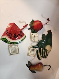 #38s 4 Fruit And Veggie Metal  Wall Hooks  With Tags