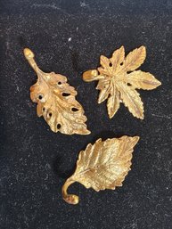#95s 3 New Brass Leaf Wall Hooks