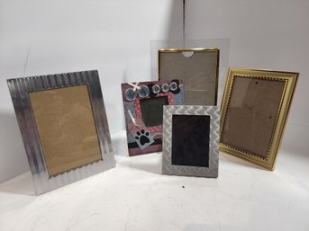 #62 5 PICTURE FRAMES ASSORTED